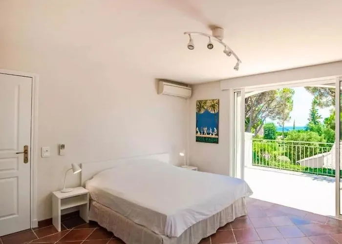 With 1 Bedroom * Сент-Максим